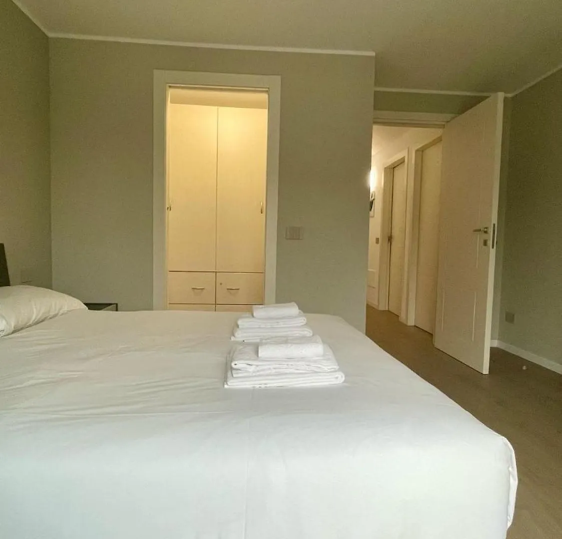 Beco Sempione Luxury Apartment Milan